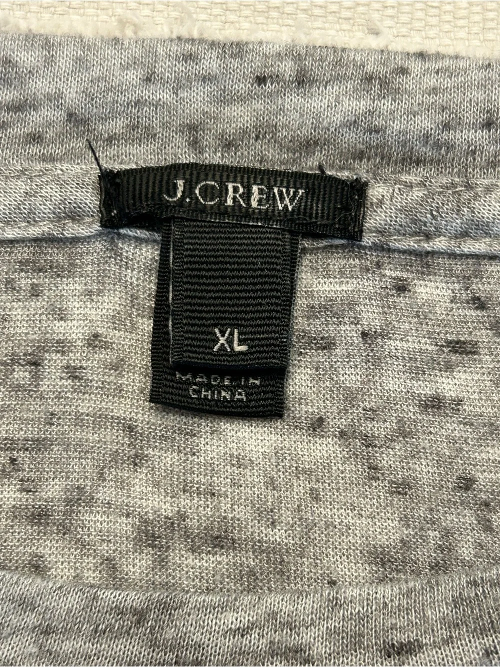 J. Crew Woman’s Heather Gray Tee with Green Elephant Print SZ XL Casual